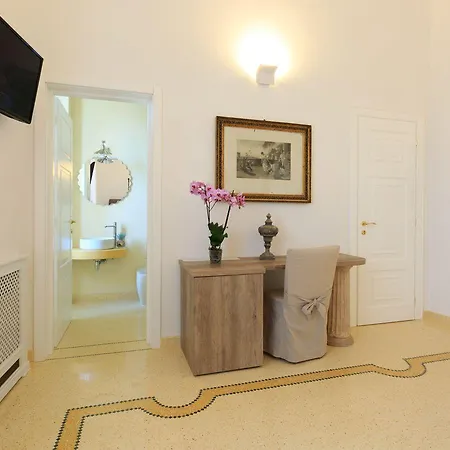 Palazzo Casto Relais تافيانو