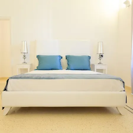 Palazzo Casto Relais بيت ضيافة تافيانو